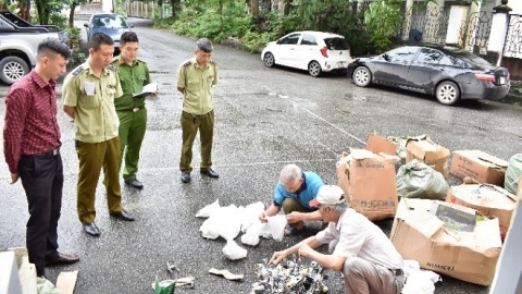 Tuyên Quang: Tiêu huỷ hơn 500 sản phẩm vòi sen không rõ nguồn gốc xuất xứ
