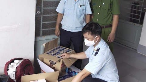 Đồng Tháp: Thu giữ 1.700 bao thuốc lá nhập lậu