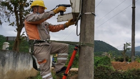 EVNNPC nỗ lực trong hiện đại hóa hệ thống đo đếm chỉ số điện, mang tới nhiều sự tiện lợi cho khách hàng