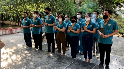 Viettel Yên Bái: Tri ân các anh hùng liệt sĩ tại Nghĩa trang liệt sỹ phường Nam Cường