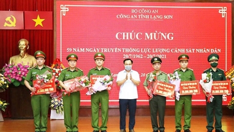 Lạng Sơn: Trao thưởng nóng các lực lượng chức năng triệt phá thành công 2 vụ án lớn