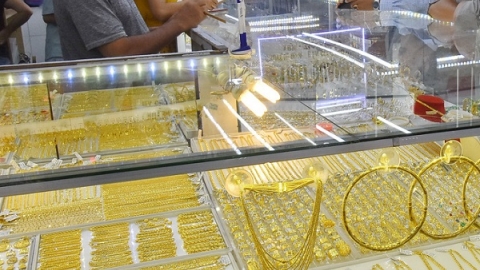 Giá vàng ngày 24/7: Vàng giảm giá mạnh