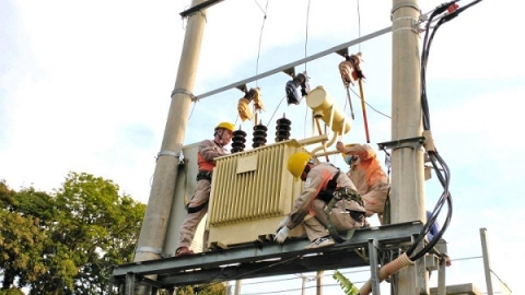 Công ty Điện lực Quảng Ninh: Đồng bộ các giải pháp nhằm đảm bảo vận hành lưới điện an toàn trong mùa mưa bão