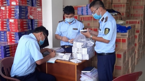 Kon Tum: Phát hiện và xử phạt 2 đối tượng kinh doanh gần 100 chiếc máy tính giả mạo nhãn hiệu Casio