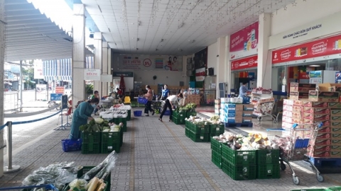 Mô hình “mang chợ ra không gian thoáng”, “siêu thị bán hàng theo combo”
