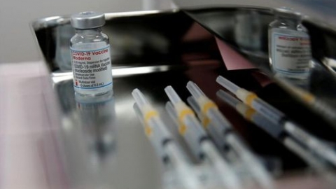 Nhật đình chỉ 1,6 triệu liều vaccine Moderna, Rovi mở cuộc điều tra