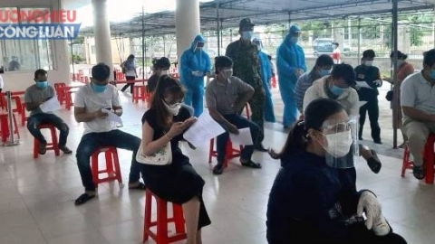 Đà Nẵng: Không phân biệt đối tượng và ưu tiên đối tượng, tiêm phủ vắc xin cho toàn dân