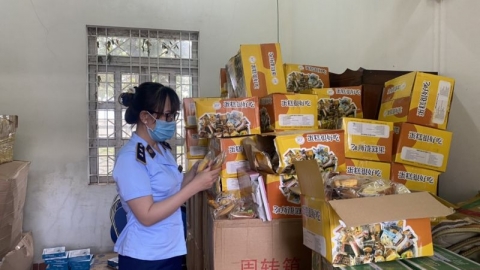 Tạm giữ 6.000 chiếc bánh trung thu không rõ nguồn gốc xuất xứ