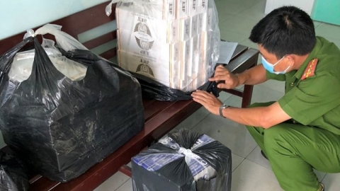 An Giang: Phát hiện xuồng máy vận chuyển gần 800 bao thuốc lá nhập lậu
