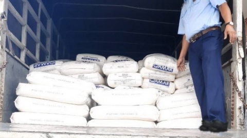 An Giang: Xử phạt vi phạm hành chính đối với hành vi vận chuyển hàng hóa vi phạm nhãn mác