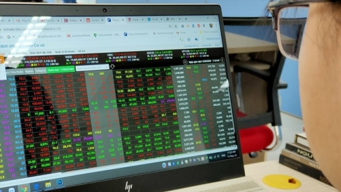Lực mua được khơi thông, VN-Index tăng hơn 4 điểm