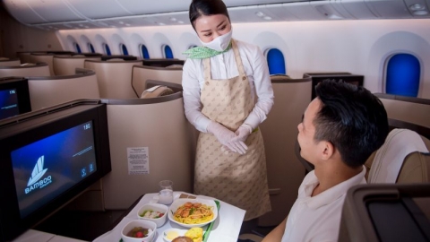 Bamboo Airways ưu đãi nâng hạng thương gia, tặng voucher miễn phí cho khách bay