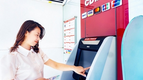 Thúc đẩy giao dịch online, Agribank từng bước tiệm cận xu thế ngân hàng số