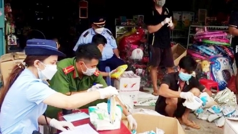 An Giang: Thu giữ trên 12.000 chai, gói thuốc bảo vệ thực vật hết hạn sử dụng
