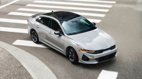 KIA K5 bất ngờ lột xác, sẽ là đối thủ của Toyota Camry trong tương lai