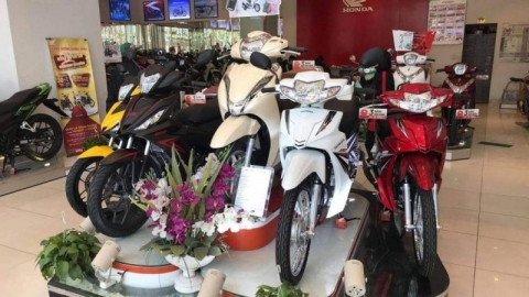 Xe máy giảm giá kịch sàn - thấp nhất trong năm