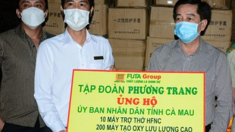 Cà Mau: Tiếp nhận thiết bị vật tư y tế phòng chống dịch Covid-19