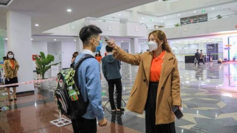 Đà Nẵng: Ngày đầu học sinh lớp 10, 11 đi học trực tiếp