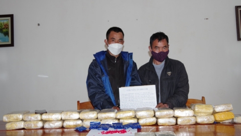 Bộ đội Biên phòng Điện Biên bắt đối tượng và thu giữ 12 bánh heroin, 144.000 viên ma tuý tổng hợp