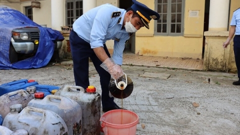 Lạng Sơn: Thu giữ hơn 1.100 kg mỡ nước bẩn, không đảm bảo vệ sinh
