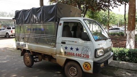 Phát hiện xe tải vận chuyển 60 can thuốc bảo vệ thực vật không rõ nguồn gốc