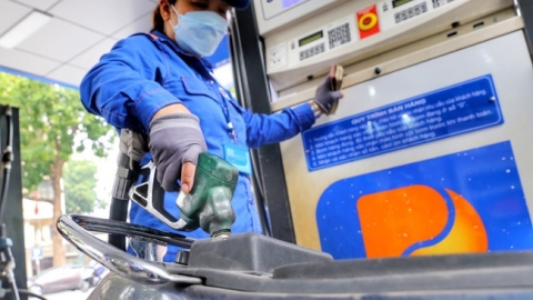 Giá xăng, dầu trong nước tiếp tục giảm mạnh từ 15h chiều 21/9