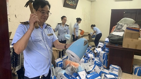 Nghệ An tiêu hủy trên 11.000 sản phẩm hàng hóa vi phạm