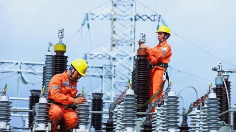 Sản xuất kinh doanh khó khăn, EVNNPC nỗ lực tiết giảm chi phí