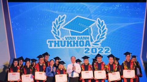 Vinh danh 75 thủ khoa năm 2022 tại TP. Hồ Chí Minh