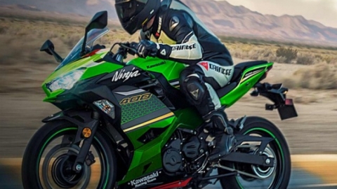Triệu hồi xe mô tô Kawasaki Ninja H2 để thay mới bộ căng xích trục cam