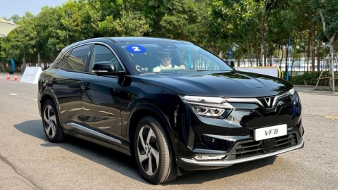 VinFast giảm 5 bậc sau khi giá cổ phiếu giảm