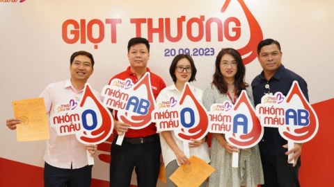 Người TNG Holdings Vietnam mang “giọt thương” gửi vào ngân hàng máu
