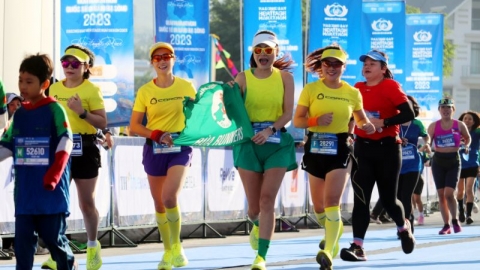 Hơn 9.000 người tham gia Giải Marathon Quốc tế Di sản Hạ Long 2023