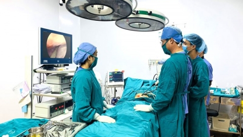 Bệnh viện Trẻ em Hải Phòng phẫu thuật nội soi điều trị thành công u nang bạch huyết trong ổ bụng cho bệnh nhi hơn 3 tuổi