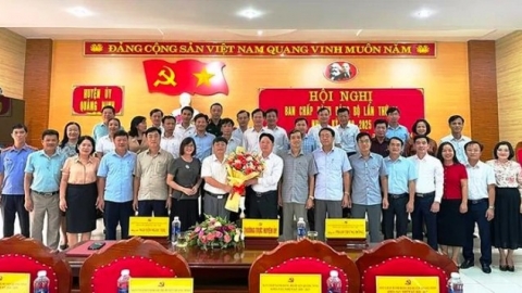 Quảng Bình: Bầu 2 Bí thư huyện và bổ nhiệm Chánh Văn phòng Tỉnh ủy