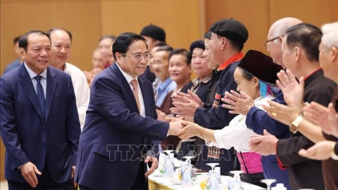 Thủ tướng Phạm Minh Chính gặp mặt già làng, trưởng bản, nghệ nhân và người có uy tín tiêu biểu