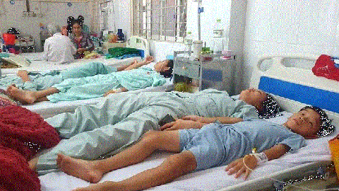 Hơn 220 người nhập viện vì nghi bị ngộ độc thực phẩm ở Đồng Nai