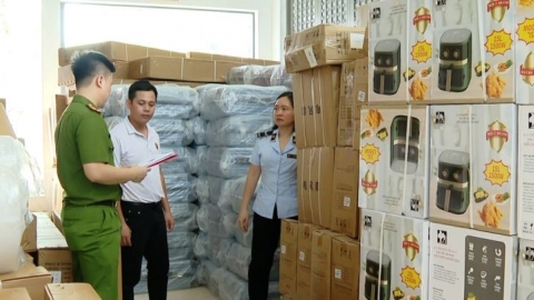 Ninh Bình tạm giữ hàng nghìn sản phẩm hàng hóa dân dụng nhập lậu
