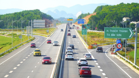 Đề xuất thu phí sử dụng với phương tiện lưu thông trên cao tốc do Nhà nước đầu tư