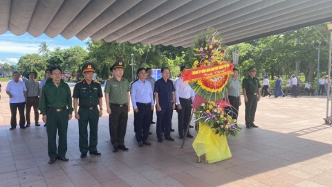 Đoàn lãnh đạo TP. Hải Phòng dâng hương các anh hùng Liệt sĩ tại Thành cổ Quảng Trị