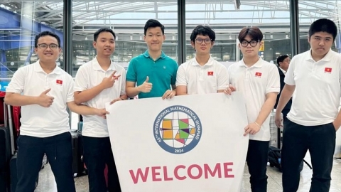 Nam sinh lớp 11 ở Hà Tĩnh đạt Huy chương bạc Olympic Toán quốc tế