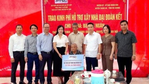 Tập đoàn Dầu khí Việt Nam trao kinh phí hỗ trợ xây dựng nhà Đại đoàn kết tại Hải Dương