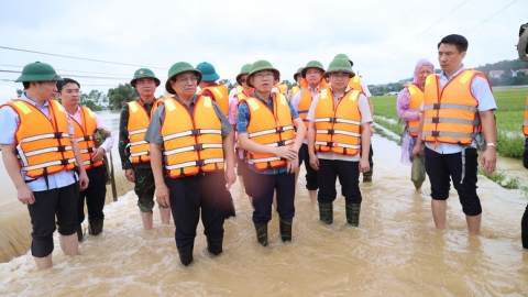 Thủ tướng Phạm Minh Chính về xã bị cô lập của Bắc Giang, kiểm tra công tác ứng phó mưa lũ