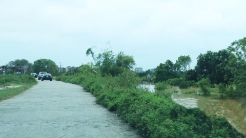 Bắc Ninh: Cấm tuyệt đối phương tiện di chuyển trên đê, trừ các xe làm nhiệm vụ