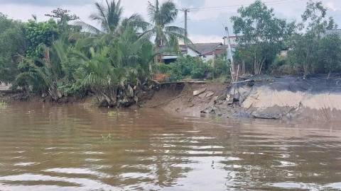 Long An công bố tình huống khẩn cấp sạt lở bờ sông Kênh Hàn