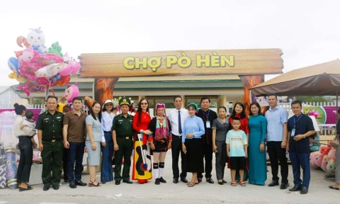 Trên 11.000 lượt người tham dự Lễ hội Hoa sim biên giới Quảng Ninh năm 2024