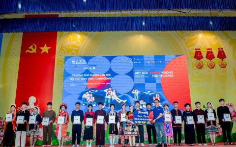 VINAMILK CHUNG TAY XÂY DỰNG “SỨC ĐỀ KHÁNG SỐ” CHO THẾ HỆ TƯƠNG LAI