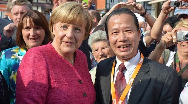 Nghị sĩ gốc Việt tái đắc cử vào ban lãnh đạo đảng CDU tại thành phố của Đức
