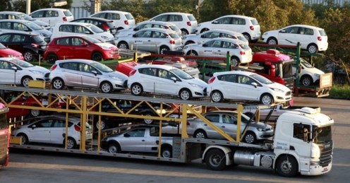 Gian dối khi tạm nhập tái xuất ô tô: Phó Thủ tướng yêu cầu xử lý nghiêm