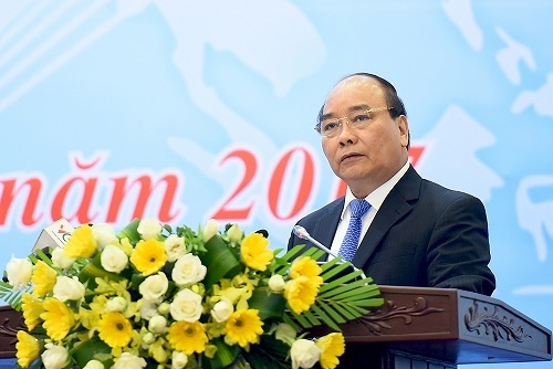 Thủ tướng Nguyễn Xuân Phúc: Ngành công thương đã bị vấp nhưng chưa ngã
